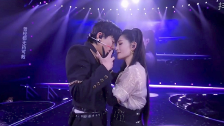 谢娜，长的不好看，身材也不好，主持还爱抢词，不分场合开玩笑，以别人痛点为笑点却不