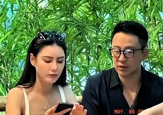 最近，马筱梅遭遇网络攻击，引发两岸舆论风波。 事情起因是马筱梅“被黑”，她家人，