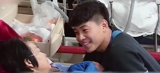 葫芦岛一48岁母亲，10年患了两次癌症，又因感冒引起了严重的心肌炎，命悬一线，不