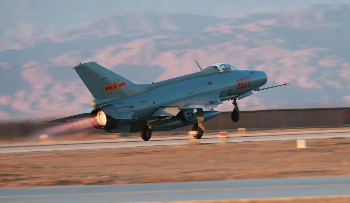 印军退役全部米格21战斗机，解放军200多架歼7在役，印度要领先了？
?印度空军