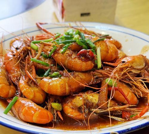 浙江省宁波市十大名菜
（仅供阅读交流，不作权威排行）
一、油爆虾
二、红膏炝蟹