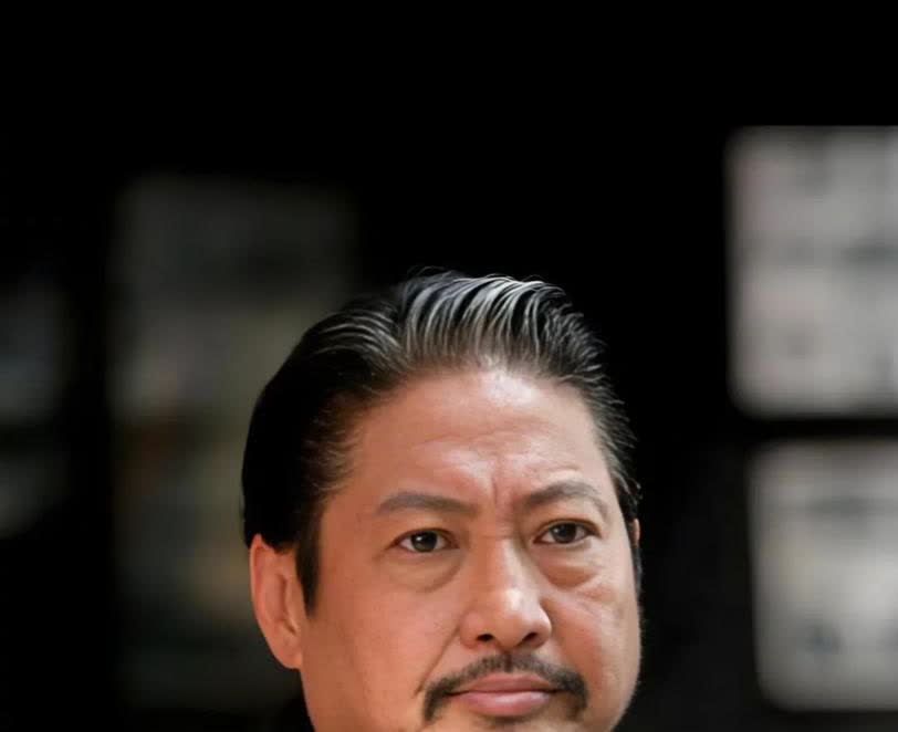 想不明白洪金宝不让自己的儿子和儿媳妇离婚的原因！
据港媒报道，洪金宝的儿子洪天