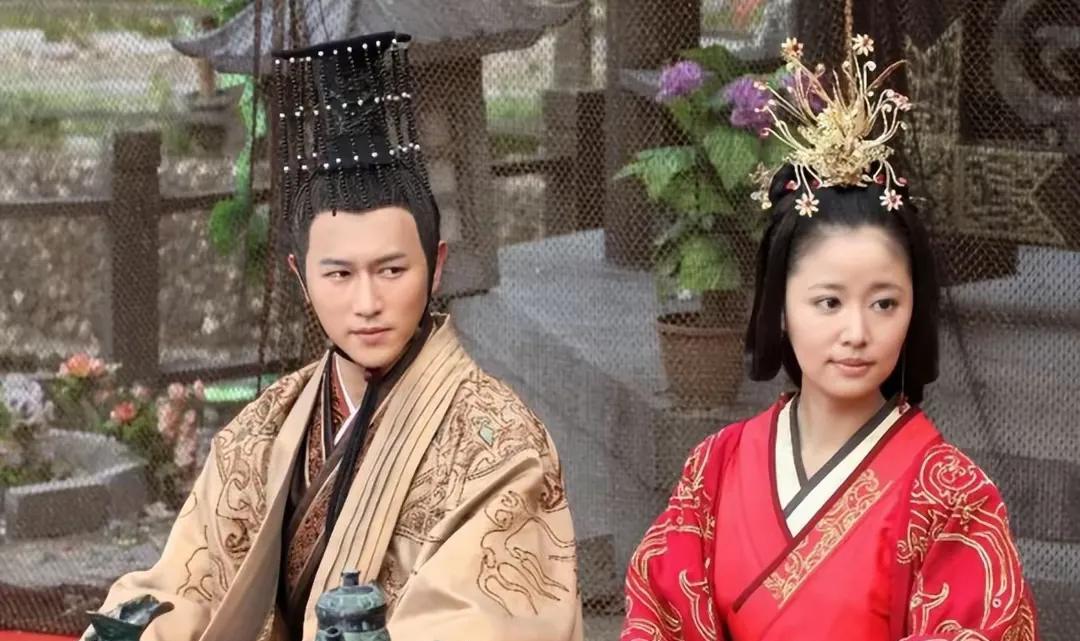 《美人心计》中“刘恒”的扮演者陈键锋，近日被曝出已转行当厨师，令人大感意外。曾经