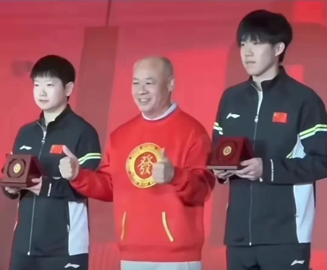 张继科没被邀请参加活动











张继科曾经是叱咤球坛的风云人物，现