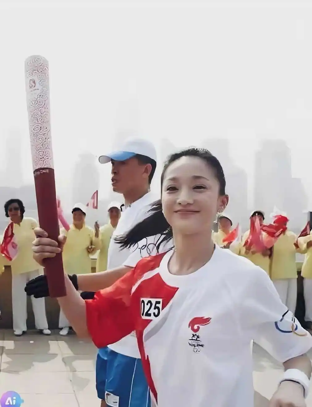 2008年周迅担任北京奥运会火炬手。