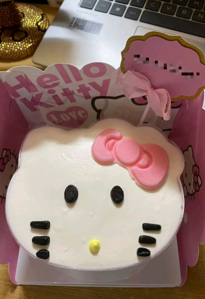 下次不许鼻子长这么低