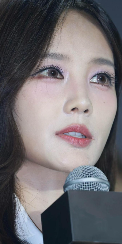 李一桐 清冷学姐妆太绝了