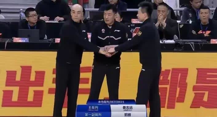 CBA季后赛的调整总是能引起轩然大波。广东队赢球本是件高兴事，可这季后赛的变数太