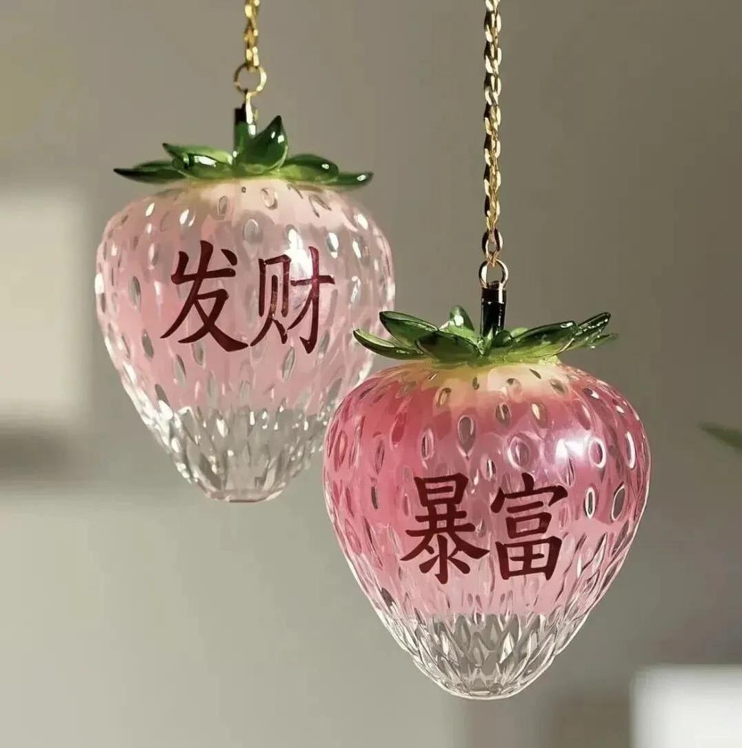 这世上，有人利益当先，有人以义字当头。
不同人有不同的打交道方式，前者以利驱之，