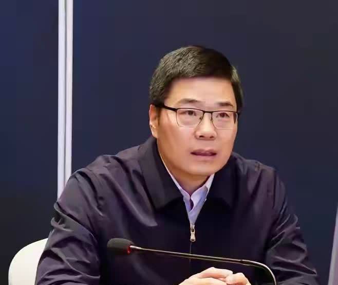 中国篮协再优柔寡断，会被国外同行看不起的。
      最近澳大利亚阿德莱德3