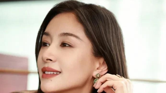 王子文罗晋余男同框，这场悬疑大戏太上头