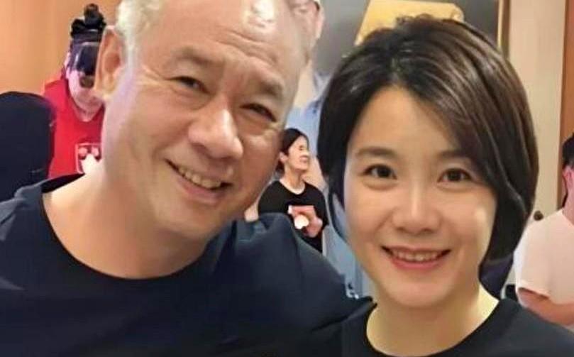 1993年，体操王子李宁娶了师姐陈永妍，婚后6年一直都没有孩子，陈永妍埋怨：“都