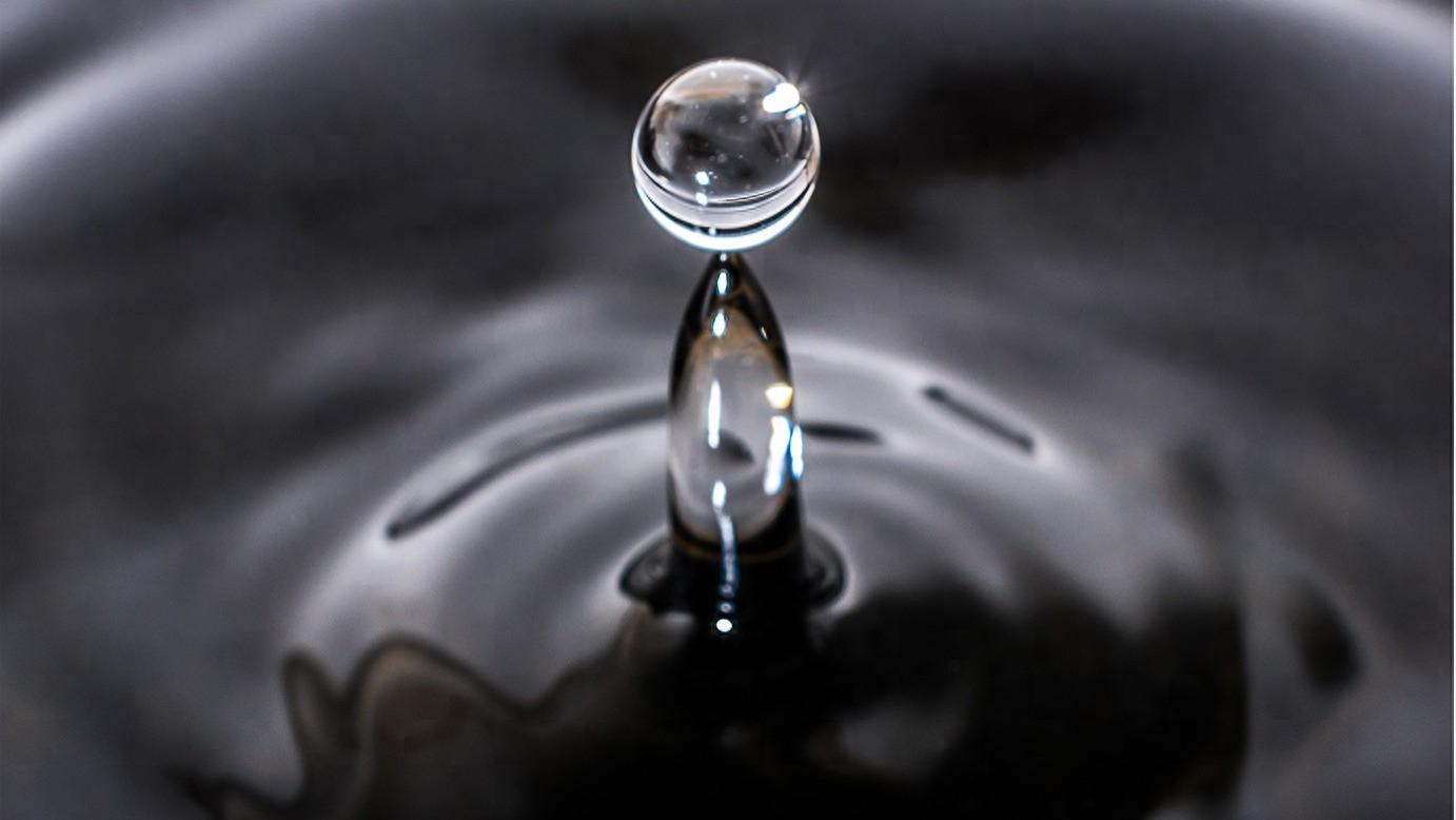 洋河坠落，早已埋下隐雷