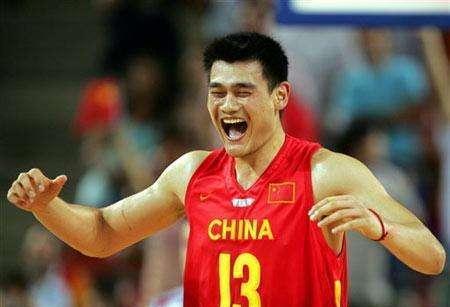 显然、杨瀚森在NBA的进步，将决定中国男篮未来十年的上限！
别认为这是危言耸听，