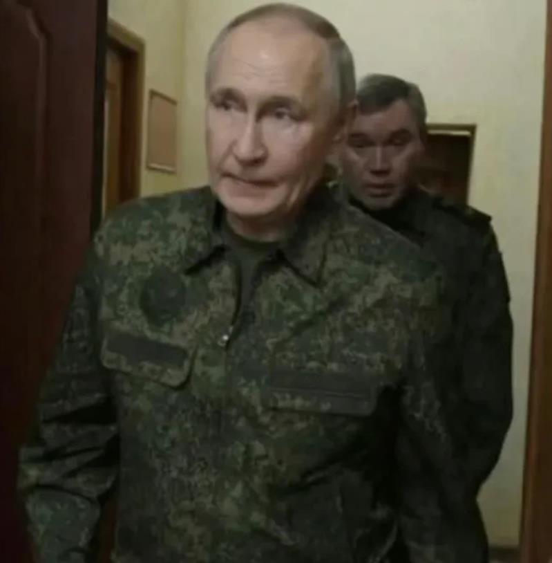 太离谱了！俄罗斯方面公布总统普京亲自赴库尔斯克州视察的相关视频之后，乌克兰方面认