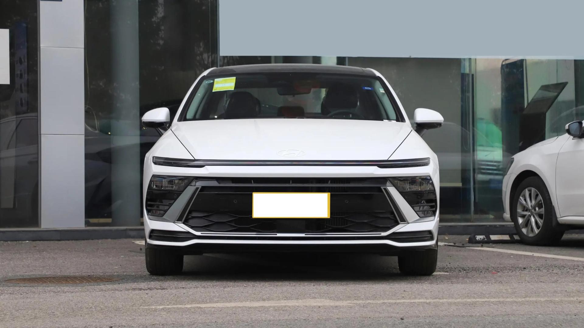 现代索纳塔优惠3万元，1.5T动力+8AT变速箱，稳定可靠，好开省油