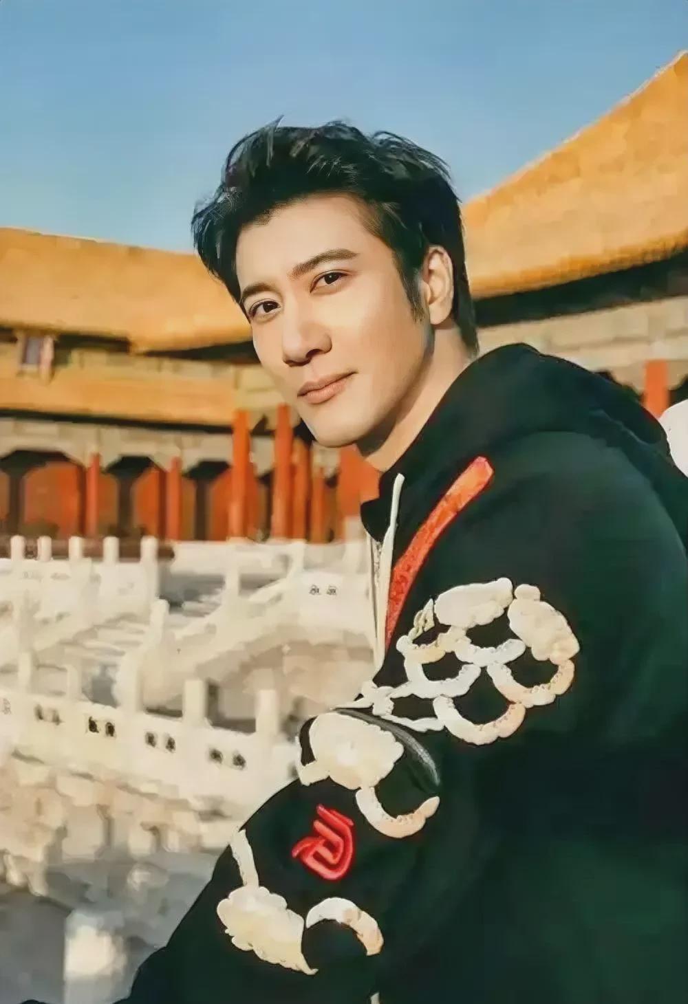 李建：六岁学琴的音乐学霸，融合东西方音乐之路