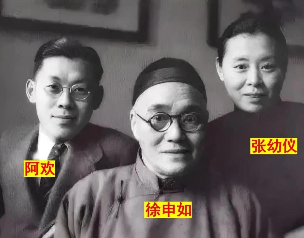 1930年，离婚8年的徐志摩，给前妻张幼仪打了个电话，哀求她赶紧回老家。张幼仪大