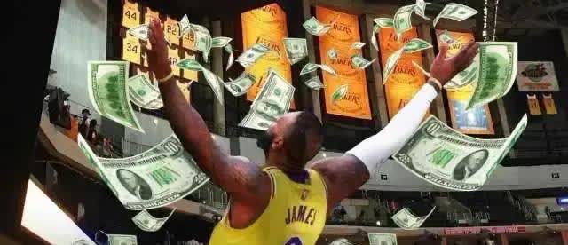 看看那些超高NBA年薪的开创者

1.第一个10万$：拉塞尔（凯尔特人）
