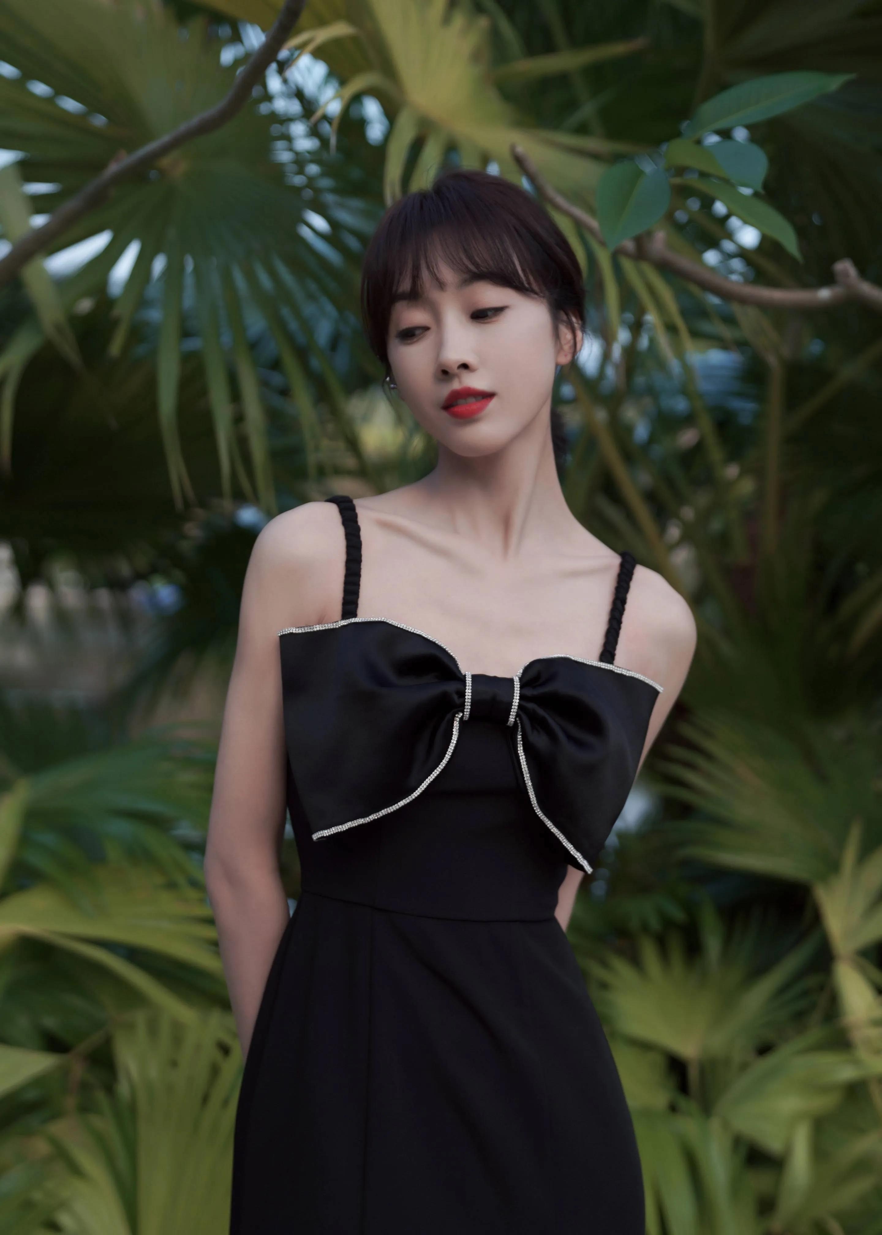 女星宣璐写真集：清新甜美、窈窕淑女
