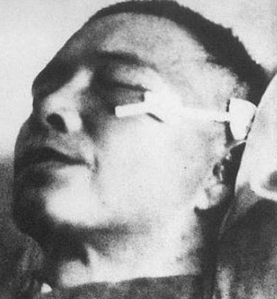1946年2月3日凌晨三点，清凉山火葬场的工作人员被叫醒，然后被通知马上烧掉一具