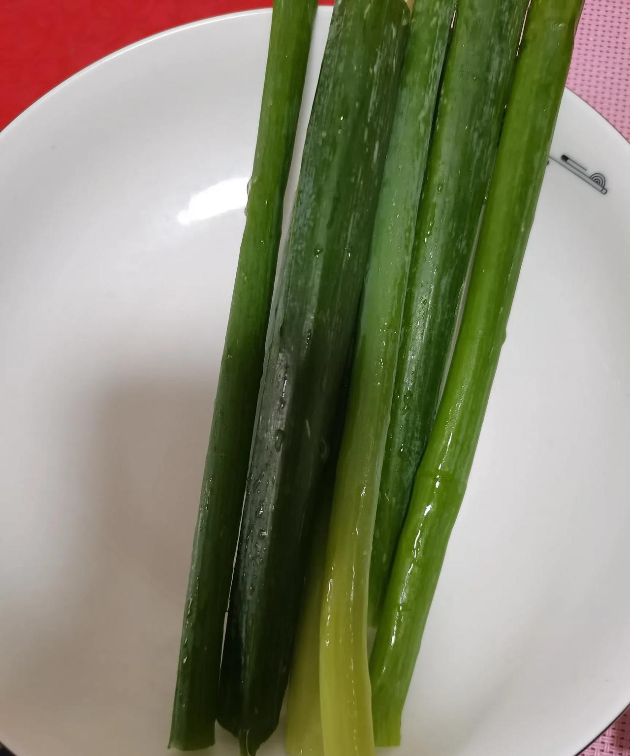 读王阳明《象山文集序》，有几点体会。
一是学懂了孔孟之道，才真心钦佩孔孟为人；