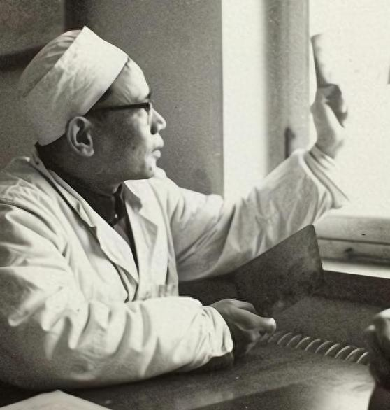 1951年，臭名昭著的大土匪头子陈善文被逮捕了，这个消息让百姓无不拍手叫好，并纷