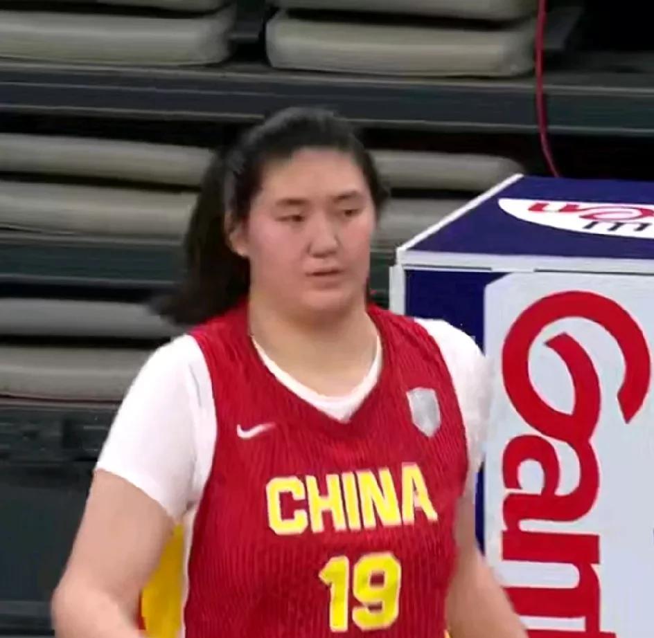 中国女篮新星张子宇今年5场亚洲杯的数据表现！！！
打印度尼西亚：替补上场11分钟