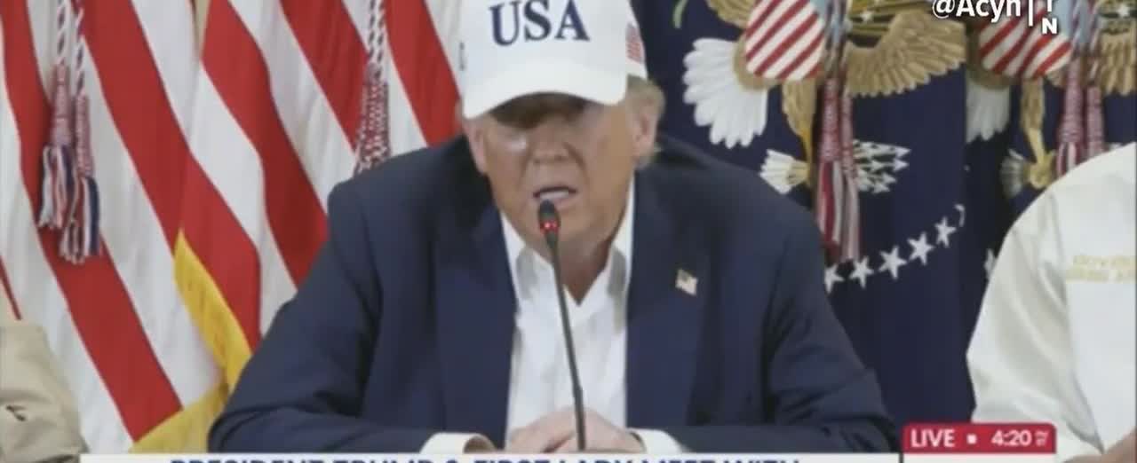 特朗普视察得州洪水灾情之后举行新闻发布会

记者：“有几个遇难者家庭说洪水预