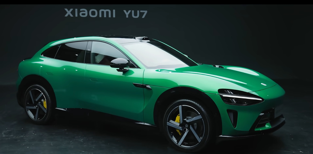 小米yu7这个新功能可能会爆火
雷总总是能整出点花活儿！我觉得吧，这个新上的投影