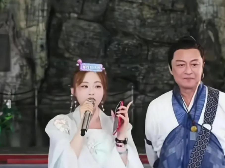 马景涛现在也太惨了，当年的咆哮教主，武侠剧，言情剧 一哥，一代人的男神。
现在6