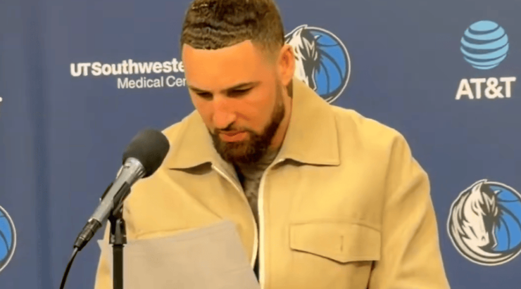 NBA常规赛，独行侠113-105战胜篮网。
本场比赛，独行侠队球员克莱-汤普森