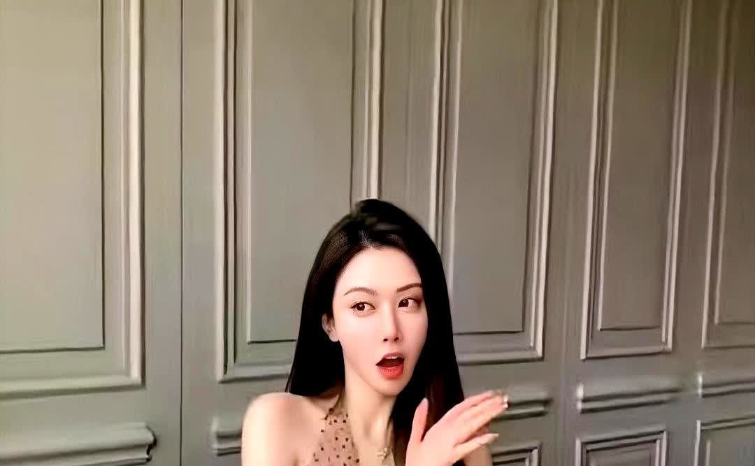 今天娱乐圈最大的瓜，是冯绍峰给的。

不过我有一种预感，冯绍峰这回的恋情，肯