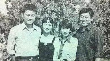 离子散漏雨房，朔爷一梦到黄粱，让一代京城文友为之唏嘘啊！
要说北京近百年来，就俩