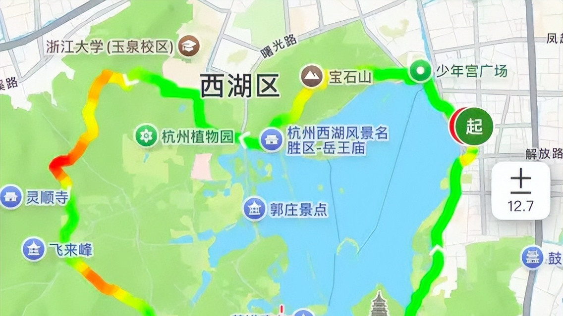 用双脚在西湖边画爱心，他为何在中途惨叫破防？