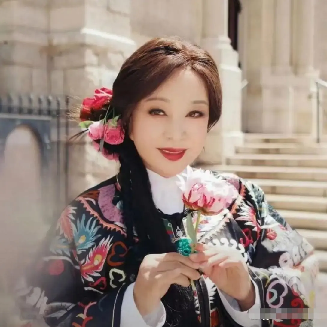 刘晓庆无儿无女，说要把财产捐给电影。