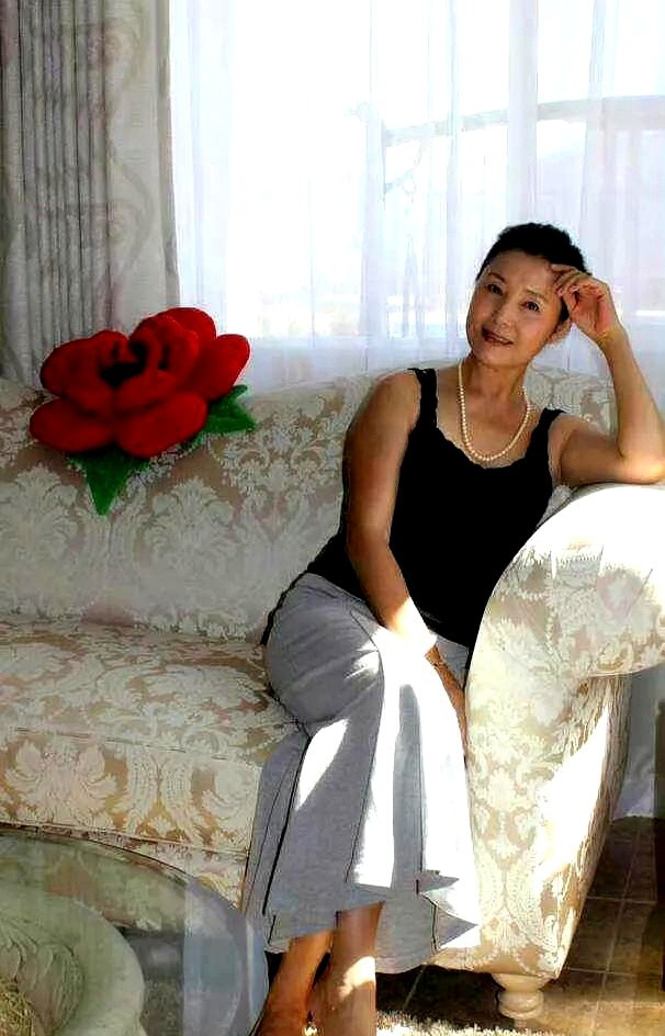 女明星们，洛杉矶可不安全了！











---









