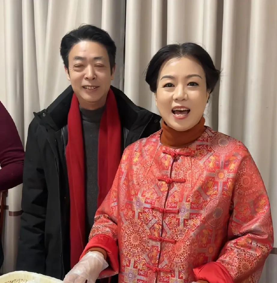 太恐怖!原来点点赞赞赞尾尾才是幕后黑手，它们在组织wb徐瑶，堵截徐瑶。
最近爆出