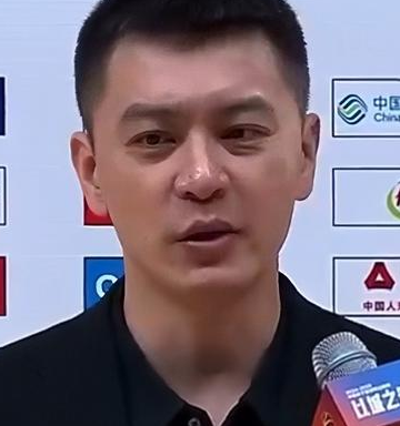 辽宁男篮主教练杨鸣大赞广东全运会男篮。他表示：上几届全运会我们的球员年龄是在黄金
