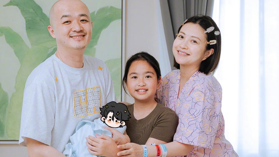 包贝尔疑似“好”字成双，包文婧官宣二胎，孩子小名“面条子”