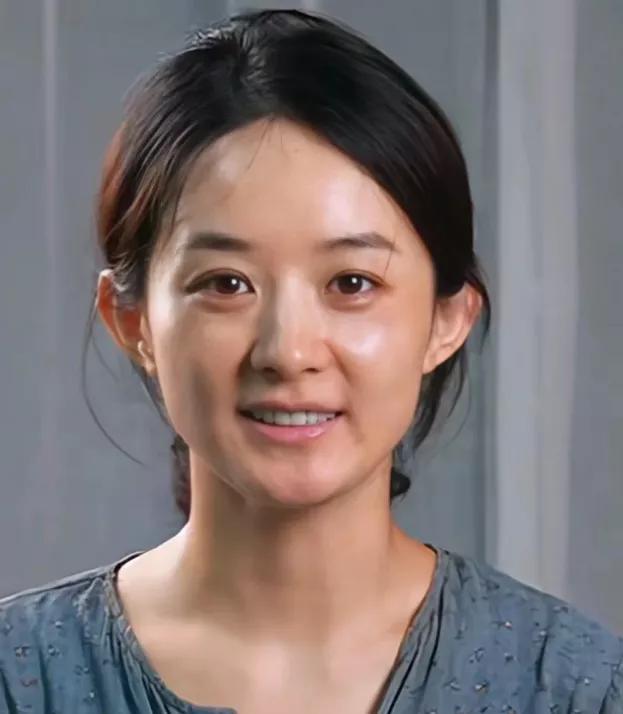 有些女孩子天生就是没有享福的命。
你就说女演员赵丽颖吧。
她是1987年出生，是