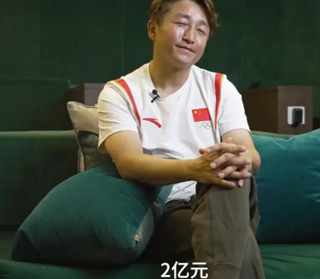 邹市明这辈子最糊涂的事

不是娶了冉莹颖

也不是生了三个儿子

而是开了拳击馆