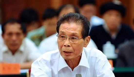 1991年，寿光县委书记王伯祥调任，前往潍坊担任副市长，然而他在临走前，竟将院子