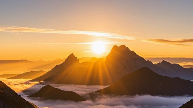 这家老牌药企新掌门上任后，准备了三剂“猛药”！