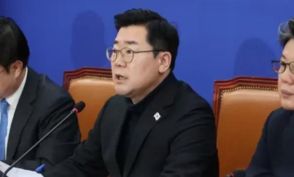 朴赞大喊话崔相穆了！
就在昨天，3月18日，朴赞大再次喊话崔相穆，要求他在3月1