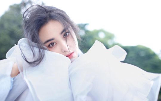 姐姐是个捞女，纯情男生为她跳江后，她才慌了，殊不知正义已来临