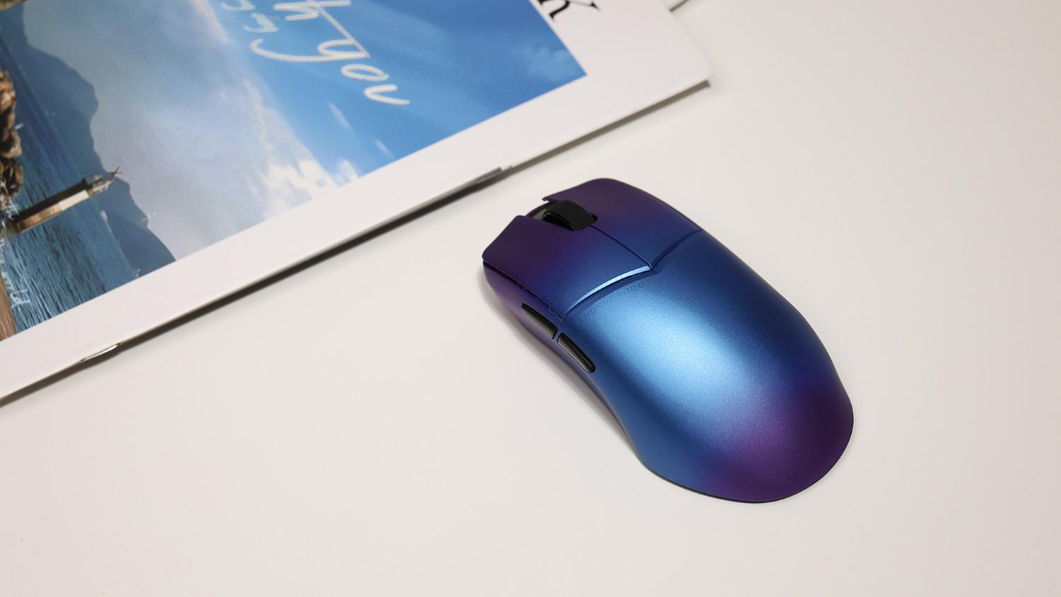 39克轻盈革命，雷神MLX凌鼠标重新定义指尖操控艺术