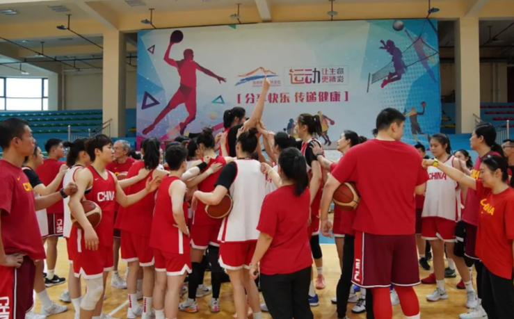 女篮回京备战！李月汝或缺席亚洲杯

中国女篮已经结束云南昆明海埂的集训，回到了北