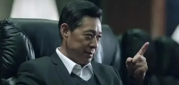 侯亮平胡闹就罢了，真不知道沙瑞金也跟着胡闹…

沙瑞金给侯亮平的指导是上不封顶，