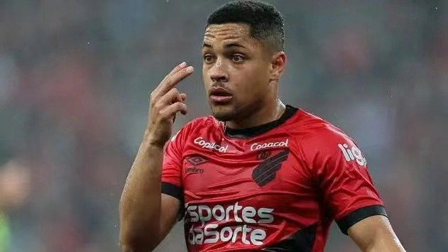 巴萨艰难寻求罗克注册问题的最佳出路